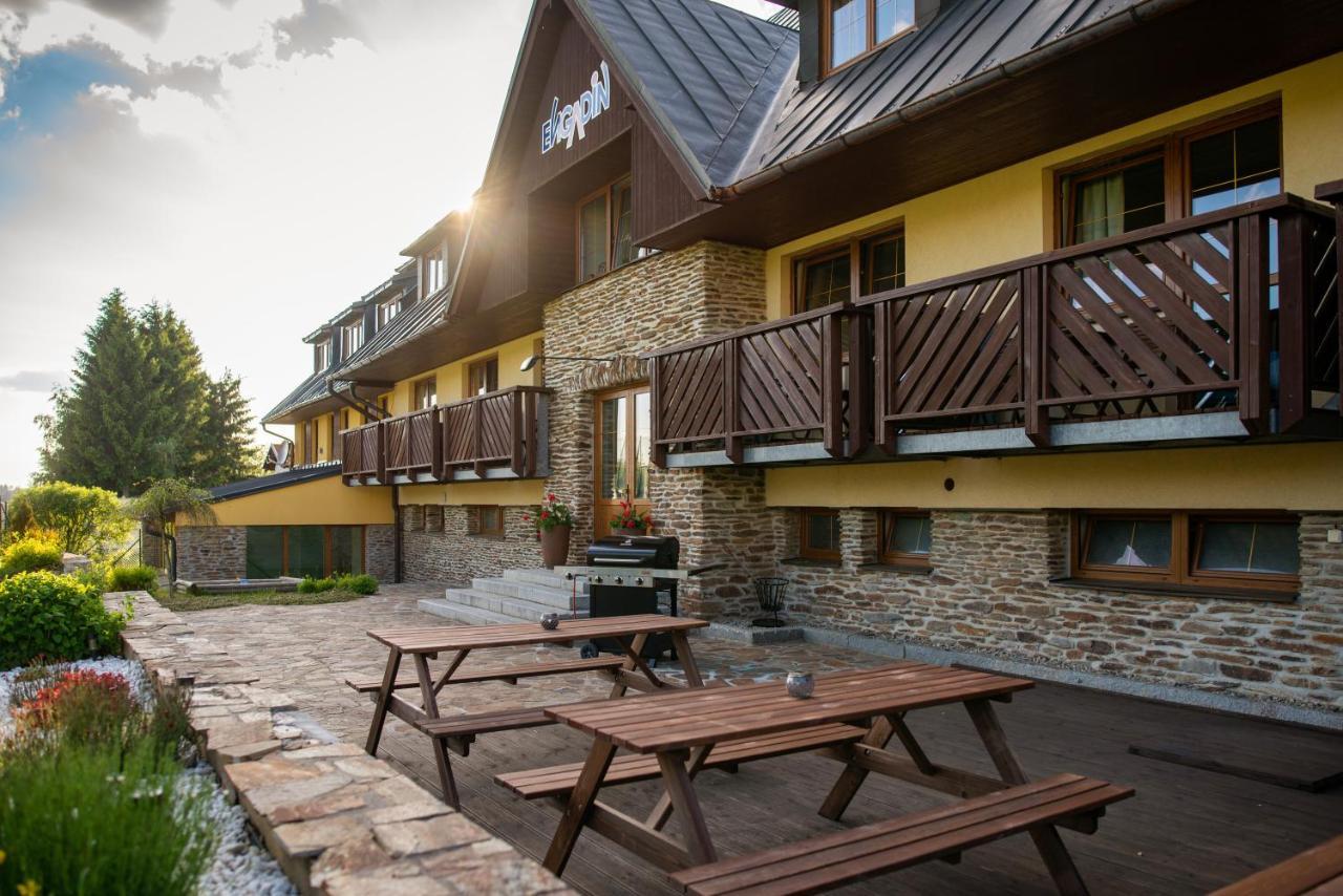 Apartmany Engadin Божи Дар Екстериор снимка